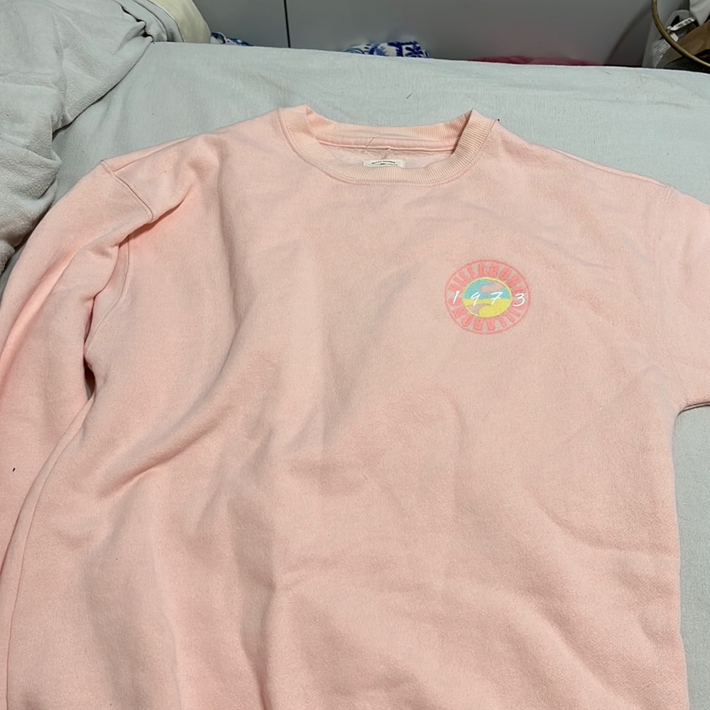 pink billabong crewneck